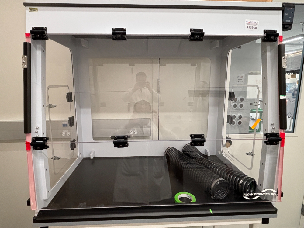 Image of Flow Sciences 4' PPL Enclosed Workspace